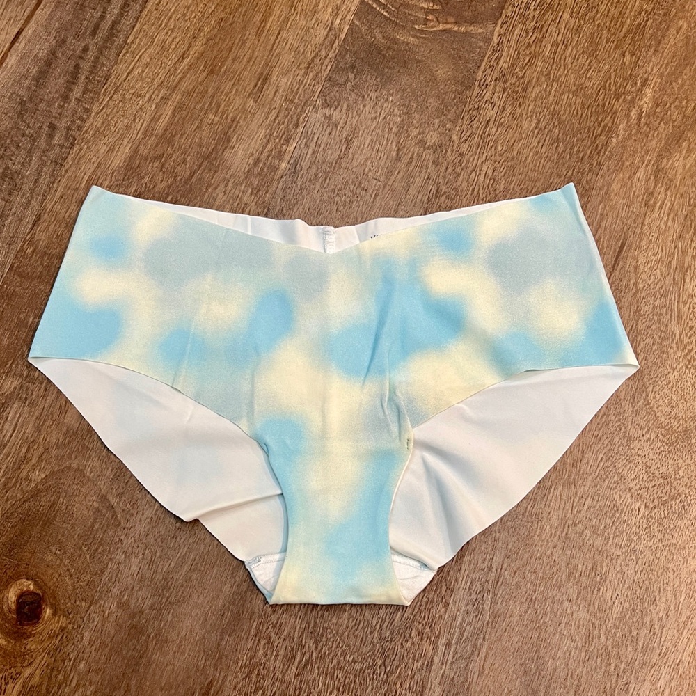 New Victoria’s Secret Sexy illusion Blue  Cloud no show Hiphugger Panties Medium
